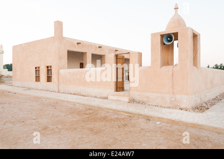 Une mosquée sur une plage (Simaisma) à Doha, Qatar Banque D'Images