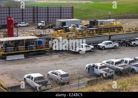 Gaz de schiste avec de l'équipement du site en cours de construction. Pittsburgh, Pennsylvanie Banque D'Images