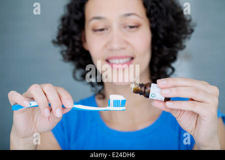 Hygiène dentaire, femme Banque D'Images