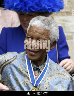 Nelson Mandela à quatre Freedom Awards à Middelburg. Middelburg, Pays-Bas - 08.06.2002 Wh Banque D'Images