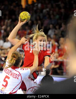 Brno, République tchèque. 14 Juin, 2014. Sur la photo lors de la Coupe du monde femmes handball match de qualification contre la Pologne République Tchèque à Brno, République tchèque le 14 juin 2014. Photo : CTK/Alamy Live News Banque D'Images