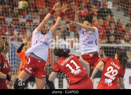 Brno, République tchèque. 14 Juin, 2014. Sur la photo lors de la Coupe du monde femmes handball match de qualification contre la Pologne République Tchèque à Brno, République tchèque le 14 juin 2014. Photo : CTK/Alamy Live News Banque D'Images