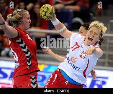 Brno, République tchèque. 14 Juin, 2014. Sur la photo lors de la Coupe du monde femmes handball match de qualification contre la Pologne République Tchèque à Brno, République tchèque le 14 juin 2014. Photo : CTK/Alamy Live News Banque D'Images