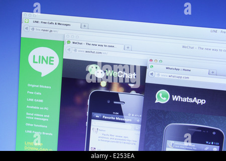 Photo de ligne, WhatsApp et WeChat sur un écran de surveillance. Ils sont célèbres pour les smartphones l'application de messagerie instantanée Banque D'Images
