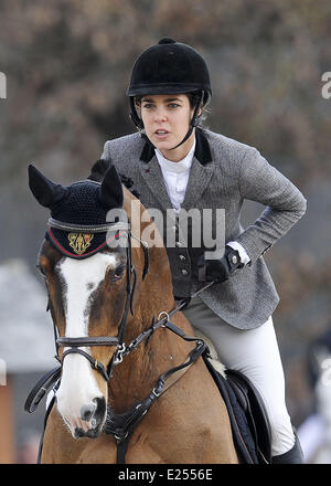 Charlotte Casiraghi fait concurrence à l'International show jumping de Barbizon avec : Charlotte Casiraghi Où : Barbizon, France Quand : 31 Mars 2013 Banque D'Images