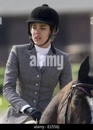 Charlotte Casiraghi fait concurrence à l'International show jumping de Barbizon avec : Charlotte Casiraghi Où : Barbizon, France Quand : 31 Mars 2013 Banque D'Images