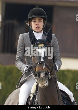 Charlotte Casiraghi fait concurrence à l'International show jumping de Barbizon avec : Charlotte Casiraghi Où : Barbizon, France Quand : 31 Mars 2013 Banque D'Images