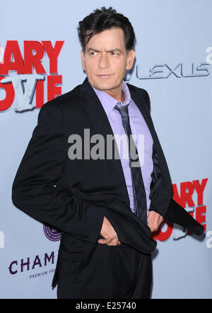 Première de 'Scary Movie 5' à l'ArcLight Cinemas Cinerama Dome d'Hollywood - Arrivées avec : Charlie Sheen Où : Los Angeles, California, United States Quand : 11 Avr 2013 Banque D'Images