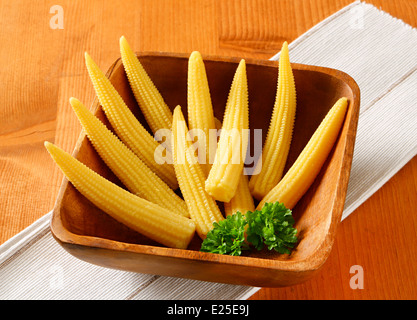 Plat de bébé des épis de maïs au vinaigre Banque D'Images