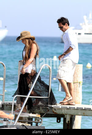 Des stars au Club 55 à St Tropez avec : Chloe Green,Marc Anthony Où : St Tropez, France Quand : 06 Jul 2013 ENN Banque D'Images