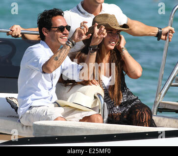 Des stars au Club 55 à St Tropez avec : Chloe Green,Marc Anthony Où : St Tropez, France Quand : 06 Jul 2013 ENN Banque D'Images