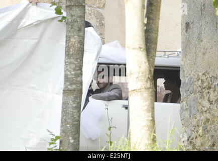 Le mariage de Halle Berry et Olivier Martinez au Chateau des Conde Vallery dans Halle Berry ET OLIVIER MARTINEZ TUE EN FRAN Banque D'Images