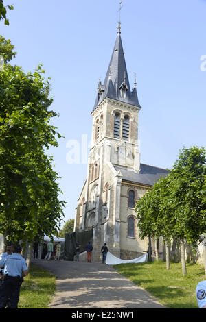 Le mariage de Halle Berry et Olivier Martinez au Chateau des Conde Vallery dans Halle Berry ET OLIVIER MARTINEZ TUE EN FRAN Banque D'Images