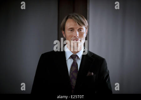 Mads Mikkelsen comme le Dr Hannibal Lecter dans la série télévisée de 'Hannibal' Avec : Mads Mikkelsen Où : United States Quand : 01 Oct 2012 Banque D'Images