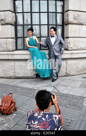 Un couple d'une prise de vue photographe street Shanghai Chine Banque D'Images