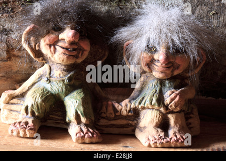 Norwegian trolls de souvenirs en vente dans une boutique de cadeaux, Norvège, Europe Banque D'Images