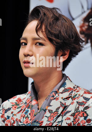 Jang Keun-Suk, Jun 13, 2014 : l'acteur coréen Jang Keun-suk assiste à une conférence de presse télévisée pour 'bel homme' à Tokyo, Japon, le 13 juin 2014. Banque D'Images