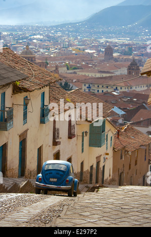 Une jolie scène de rue à Cusco, Pérou, l'ancien siège de l'Empire Inca dans les Andes. Banque D'Images