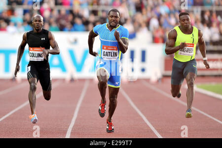 Ostrava, République tchèque. 17 Juin, 2014. Justin Gatlin de États-unis, centre, en concurrence pour gagner la course le 100 m lors de la réunion d'athlétisme Golden Spike, à Ostrava, en République tchèque, le mardi 17 juin 2014. Photo : CTK Jaroslav Ozana/Photo/Alamy Live News Banque D'Images