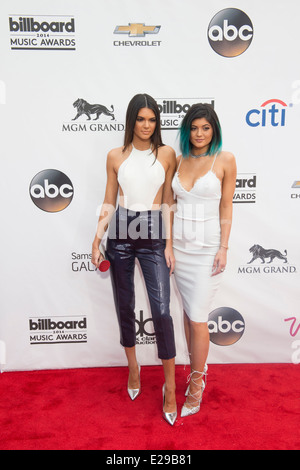 Des personnalités de la télévision/soeurs Kendall Jenner (L) et Kylie Jenner assister au Billboard Music Awards 2014 à Las Vegas Banque D'Images