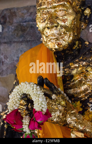 Wat Pho, ou le Temple du Bouddha couché, est le plus ancien et le plus grand temple bouddhiste de Bangkok. Banque D'Images