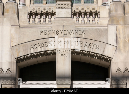 Détail de l'inscription, la Pennsylvania Academy of the Fine Arts, Philadelphia, Pennsylvania, USA Banque D'Images