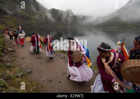 Le Népal, Zone Bagmati, Langtang Lirung de montagnes, la vallée de la Trisuli syncrétique, pèlerinage de Gosainkund, mélange Chamanism, Banque D'Images