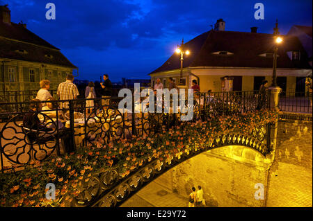 La Roumanie, la Transylvanie, Carpates, Sibiu, la vieille ville, la place Piata Mica Banque D'Images