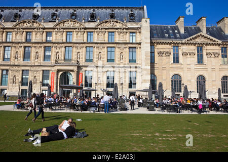 France, Paris, les Jardins du Carrousel devant le Louvre, Le Saut du Loup Restaurant du Musée des Arts Décoratifs Banque D'Images