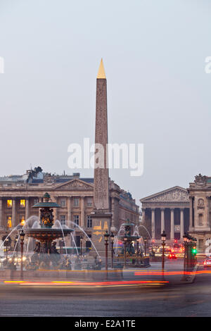 France, Paris, la Place de la Concorde et l'Obélisque Banque D'Images