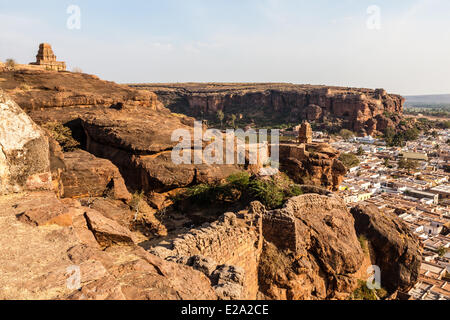 L'Inde, l'état du Karnataka, Badami, le village, vue à partir de la falaise te Banque D'Images