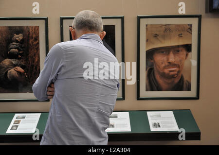 Vietnam, Saigon (Ho Chi Minh Ville), le musée des débris de guerre, Requiem, une exposition de photos affichage des photos par les photographes qui Banque D'Images