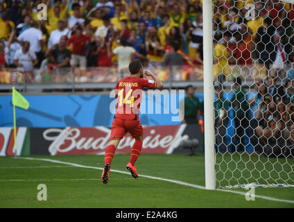 Belo Horizonte, Brésil. 17 Juin, 2014. Célébration de l'objectif de Dries Mertens (14), Belgique, sur l'Algérie au cours de match valide pour le groupe H de la Coupe du monde, au stade Mineirao de Belo Horizonte, Brésil, le 17 juin 2014. La Belgique a remporté 2 à 1. Dpa : Crédit photo alliance/Alamy Live News Banque D'Images