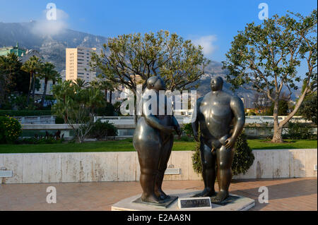 Principauté de Monaco, Monaco, jardin terrasse du Casino de Monte-Carlo, Adam et Eve sculpture de Fernando Botero Banque D'Images