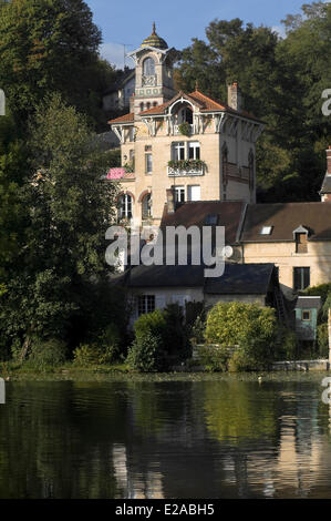 La France, l'Oise, Pierrefonds, Pierrefonds Lake Village Banque D'Images