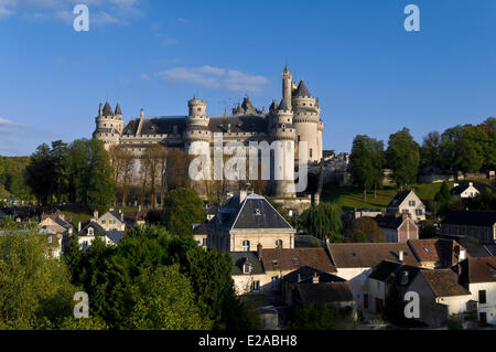 La France, l'Oise, Pierrefonds, vol en ballon au-dessus du château de Pierrefonds gérés par centre de Monuments Nationaux de la France et Banque D'Images