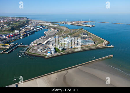 La France, Pas de Calais, Boulogne sur Mer, le port (vue aérienne) Banque D'Images