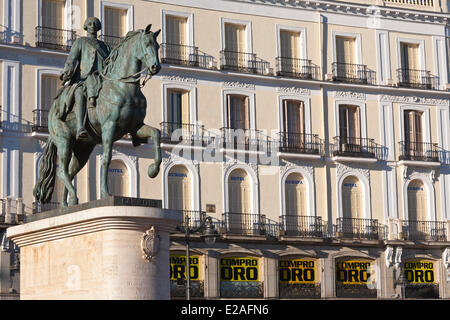 Espagne, Madrid, Plaza Puerta del Sol, la statue équestre de Charles III Banque D'Images