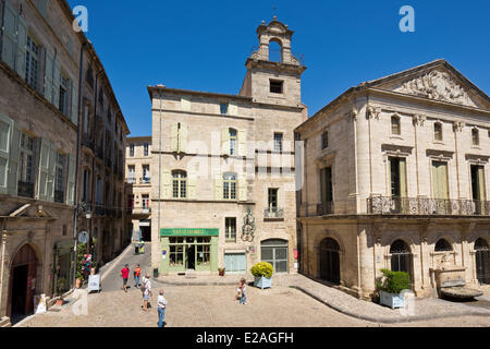 La France, l'Hérault, Pézenas, Hotel des Consuls Mansion et sa fontaine dans la Place Gambetta Banque D'Images