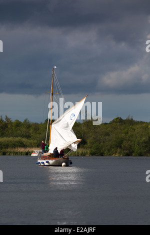 La voiles sur yacht. Ranworth large. Norfolk Broads Angleterre UK Banque D'Images