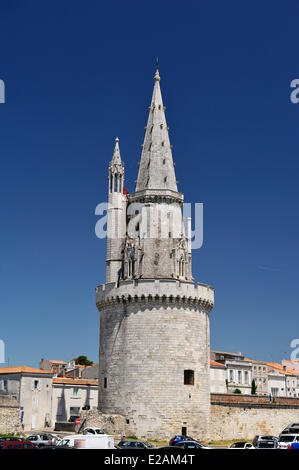 En France, en Charente Maritime, La Rochelle, tour de la Lanterne (tour-lanterne) dans le vieux port Banque D'Images