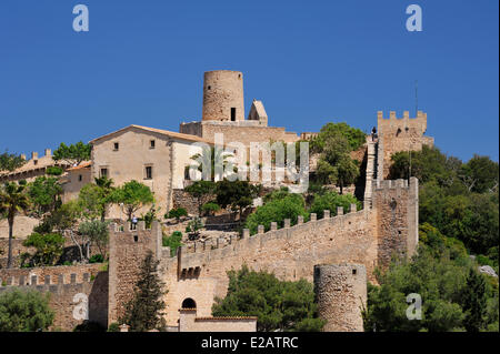 L'Espagne, Îles Baléares, Mallorca, Capdepera, château en haut de la colline Banque D'Images