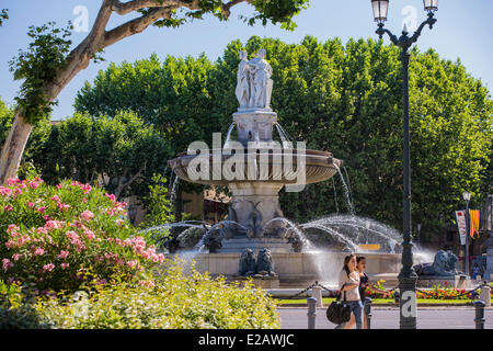 France, Bouches du Rhone, Aix en Provence, La Rotonde fontaine Banque D'Images