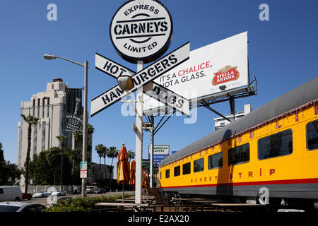 United States, California, Los Angeles, Hollywood, Sunset Boulevard, gauche Sunset Boulevard Tower Hotel, époque Art Déco Banque D'Images