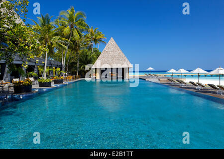 Baa Atoll, Maldives, Anantara Kihavah Villas hotel, piscine Banque D'Images