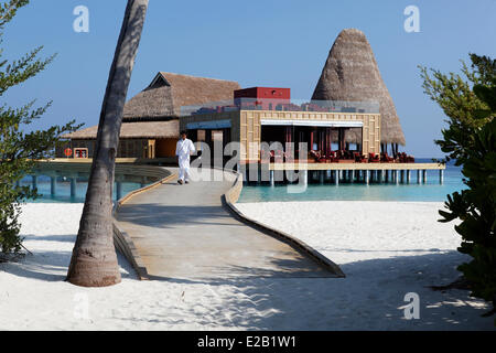 Baa Atoll, Maldives, Anantara Kihavah Villas hotel, bungalows sur pilotis Banque D'Images