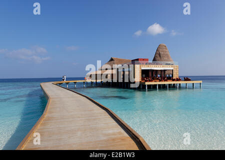 Baa Atoll, Maldives, Anantara Kihavah Villas hotel, bungalows sur pilotis Banque D'Images