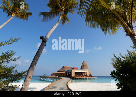 Baa Atoll, Maldives, Anantara Kihavah Villas hotel, bungalows sur pilotis Banque D'Images