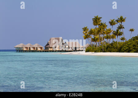 Baa Atoll, Maldives, Anantara Kihavah Villas hotel, bungalows sur pilotis Banque D'Images