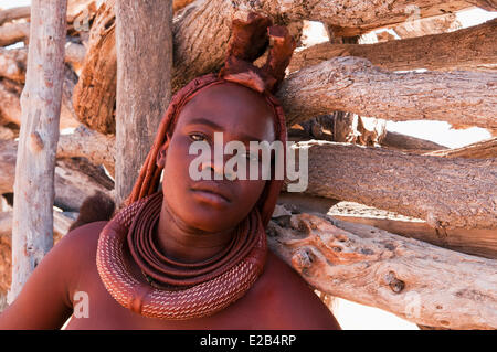 La Namibie, Skeleton Coast National Park, femme Himba Banque D'Images